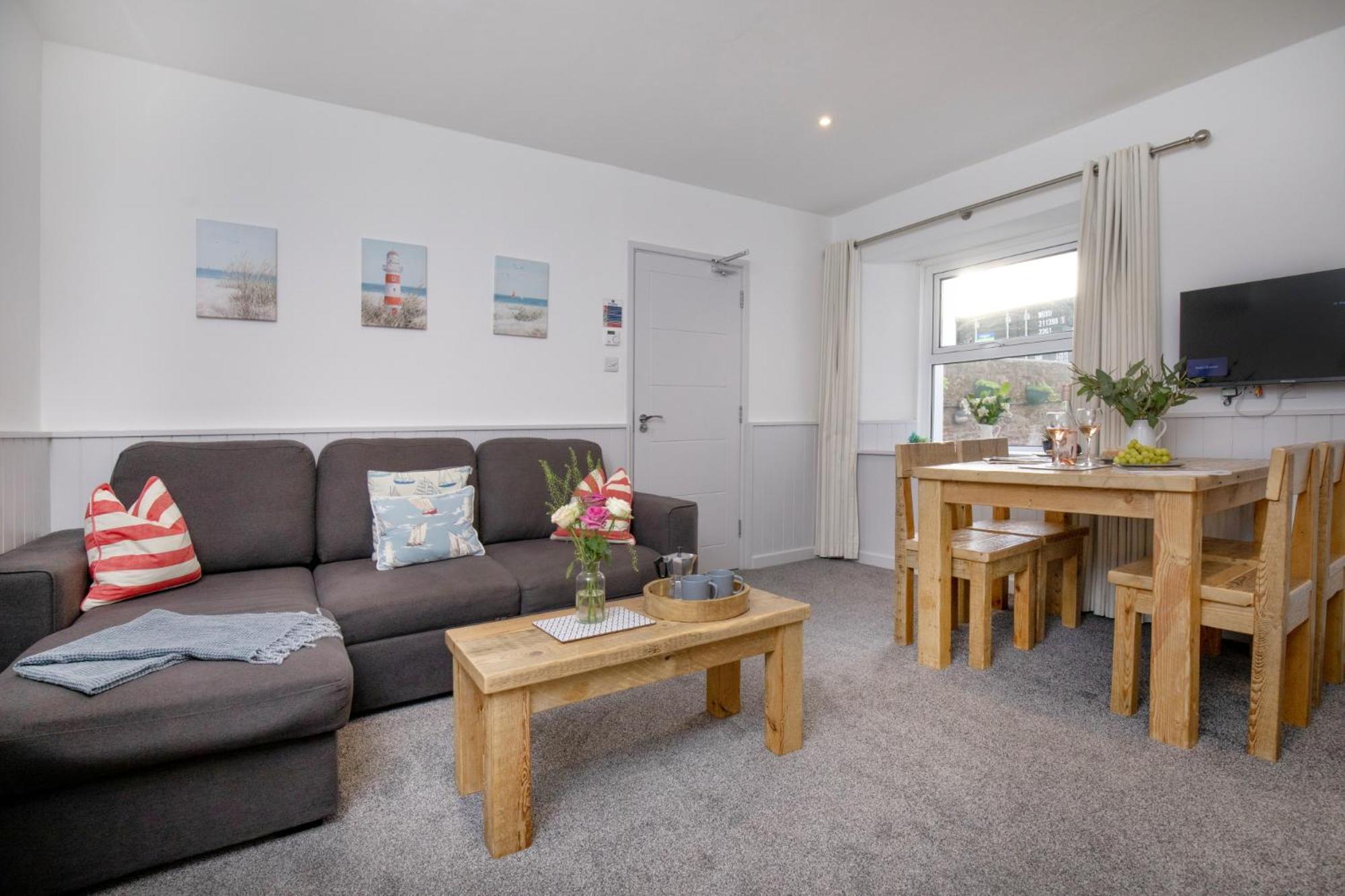 Sunnybeach Holiday Apartments Пейнтън Екстериор снимка