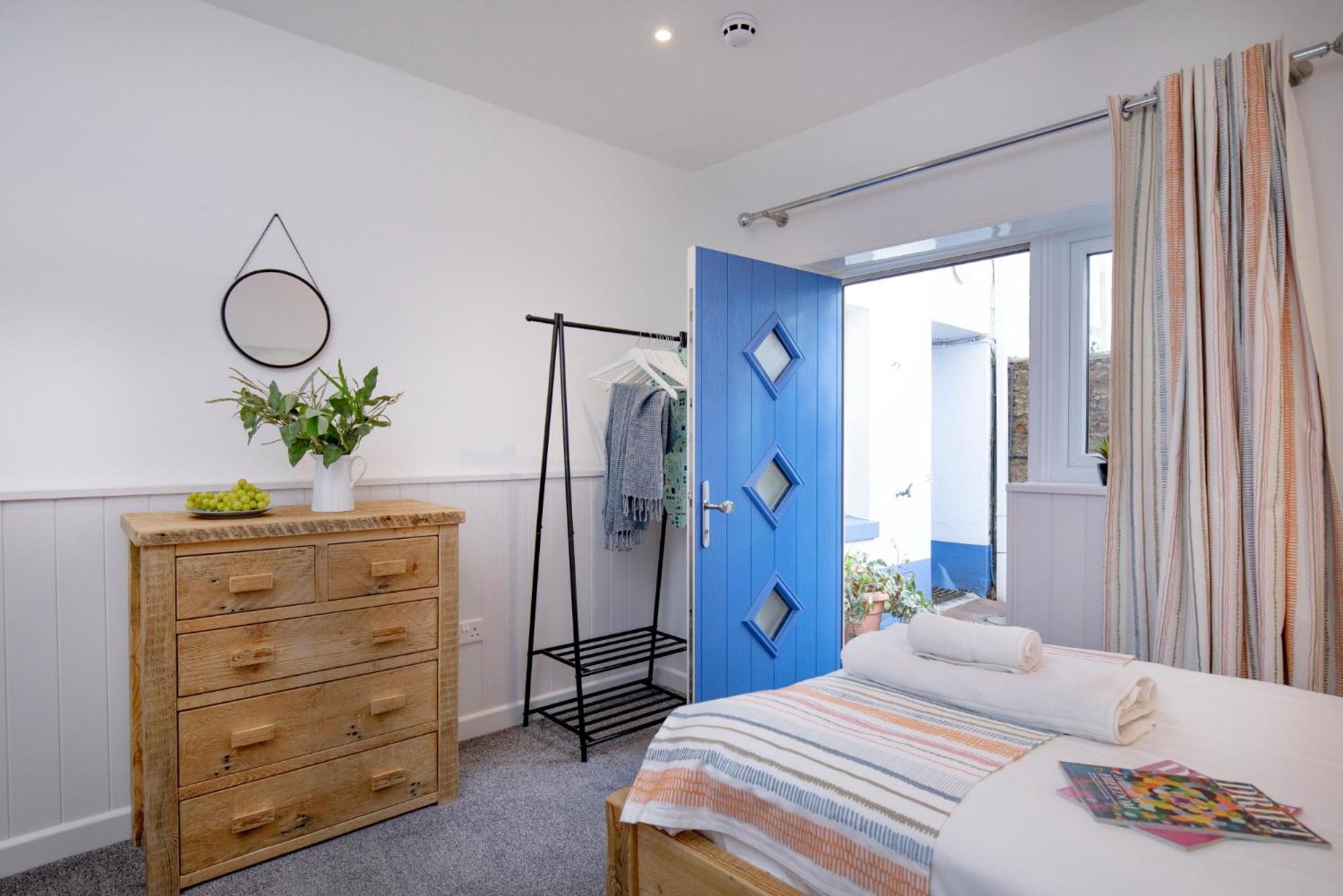 Sunnybeach Holiday Apartments Пейнтън Екстериор снимка