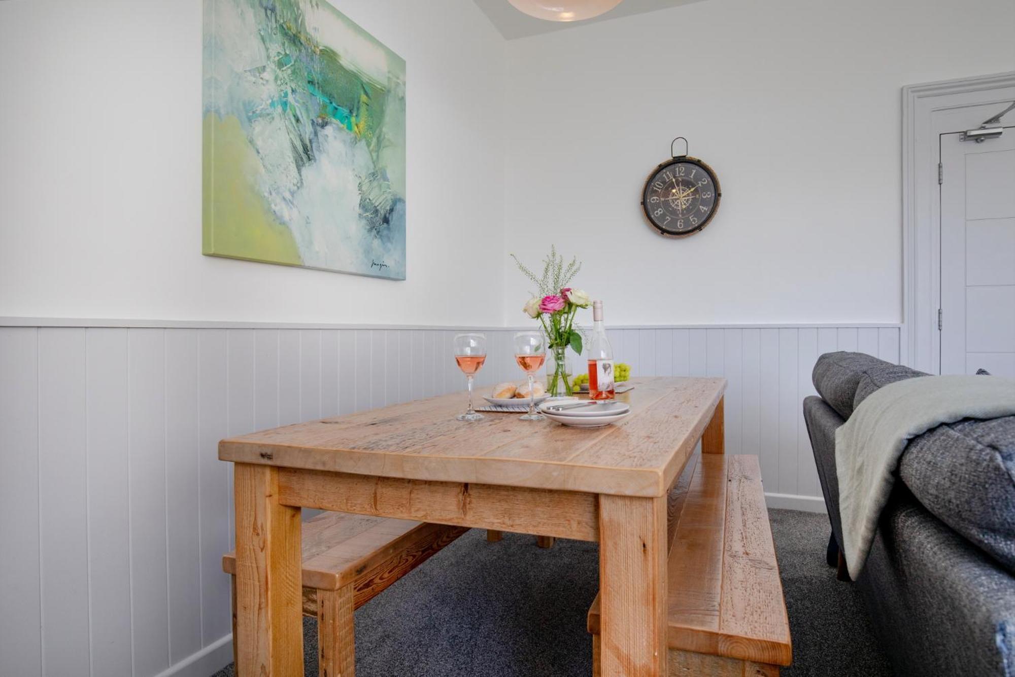 Sunnybeach Holiday Apartments Пейнтън Екстериор снимка