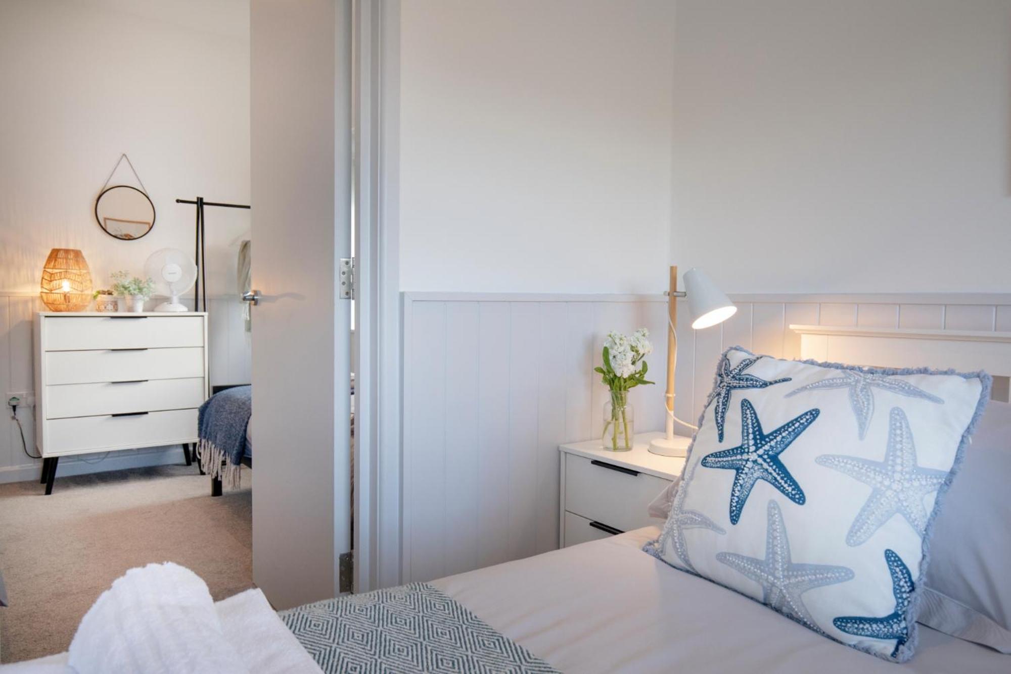Sunnybeach Holiday Apartments Пейнтън Екстериор снимка