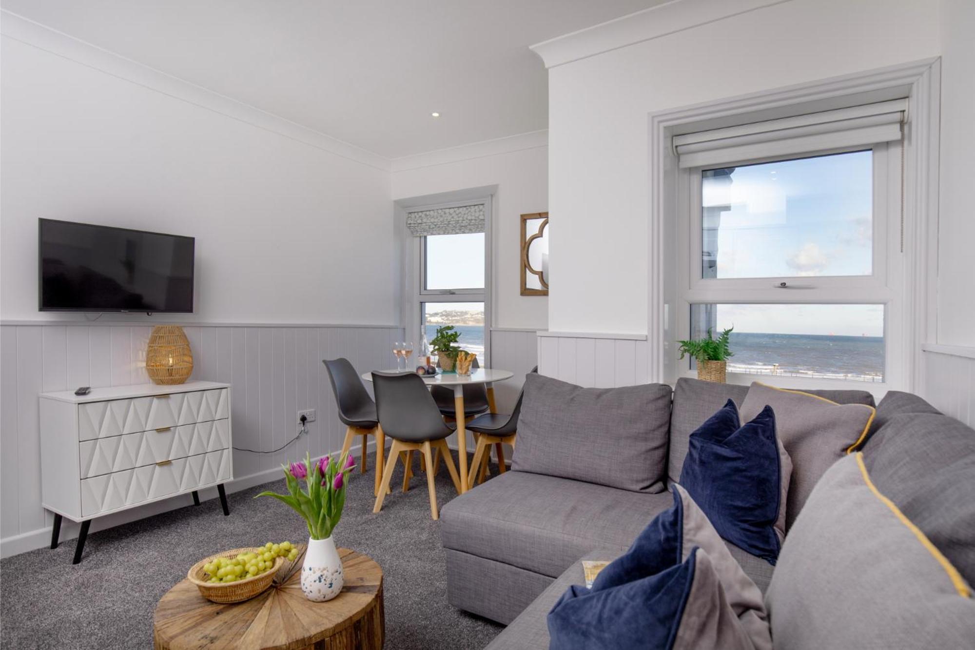 Sunnybeach Holiday Apartments Пейнтън Екстериор снимка