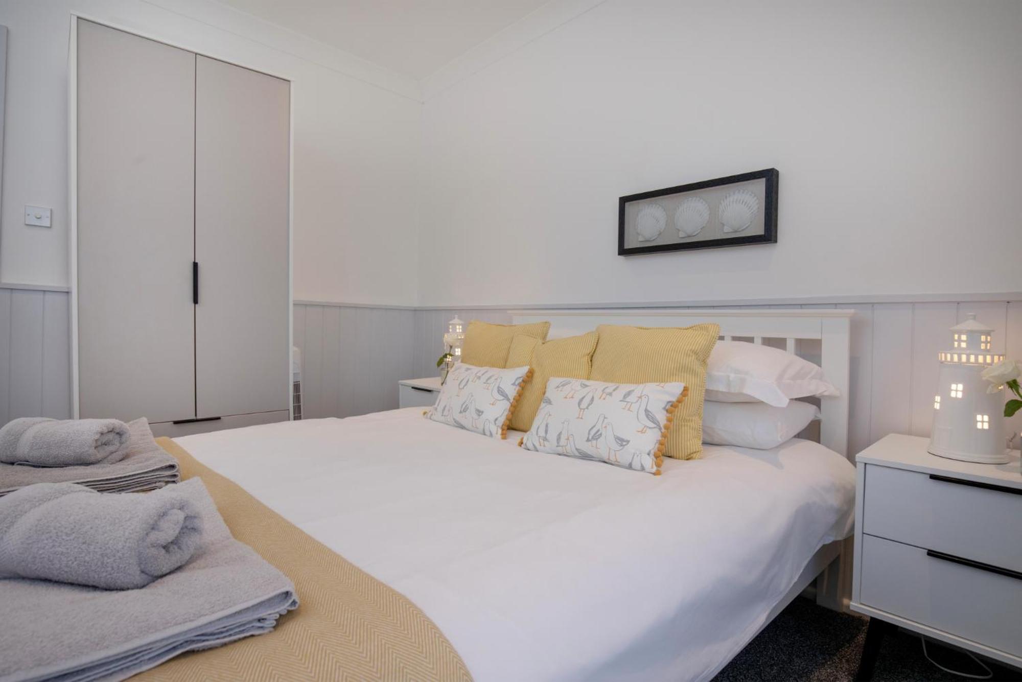 Sunnybeach Holiday Apartments Пейнтън Екстериор снимка