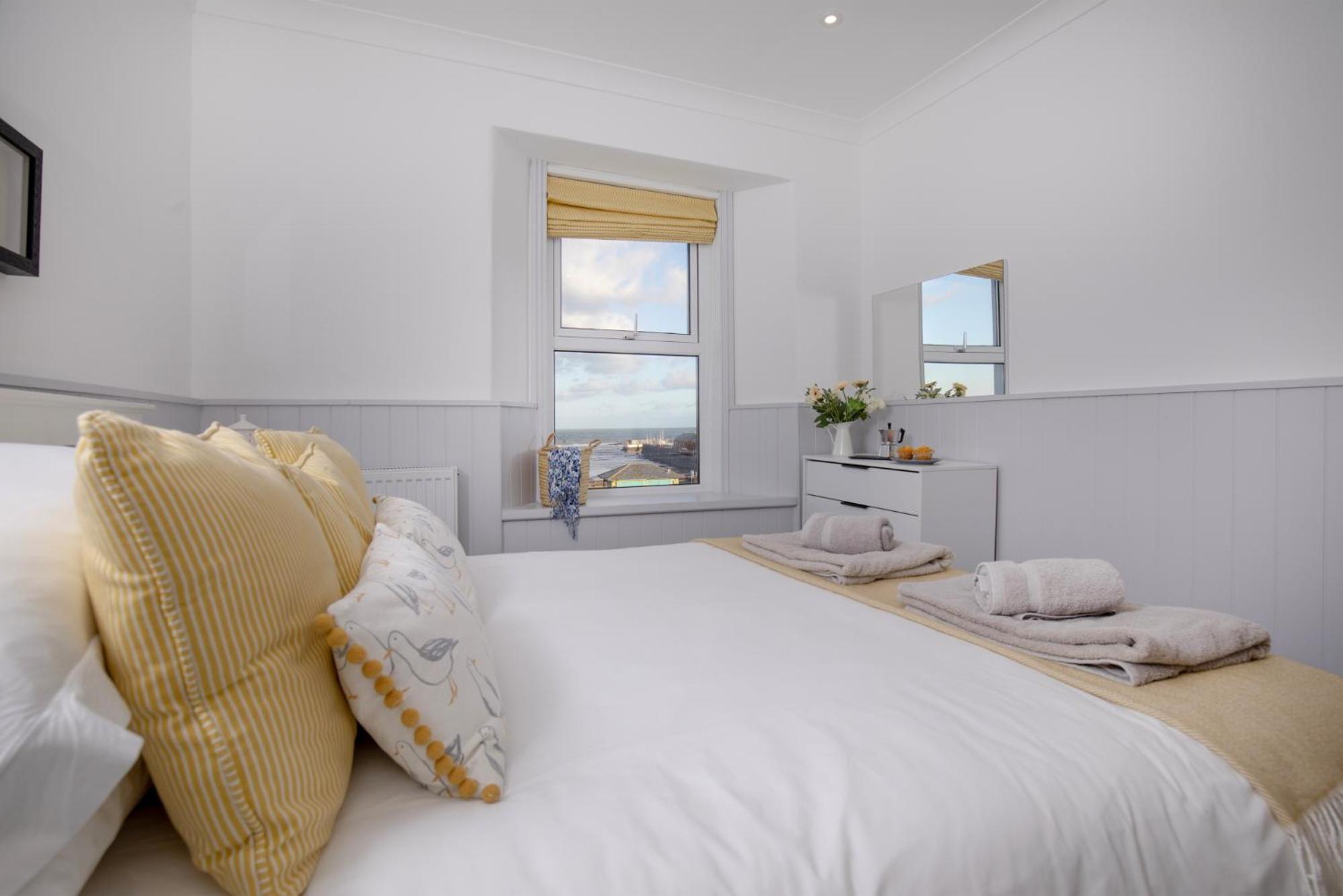 Sunnybeach Holiday Apartments Пейнтън Екстериор снимка